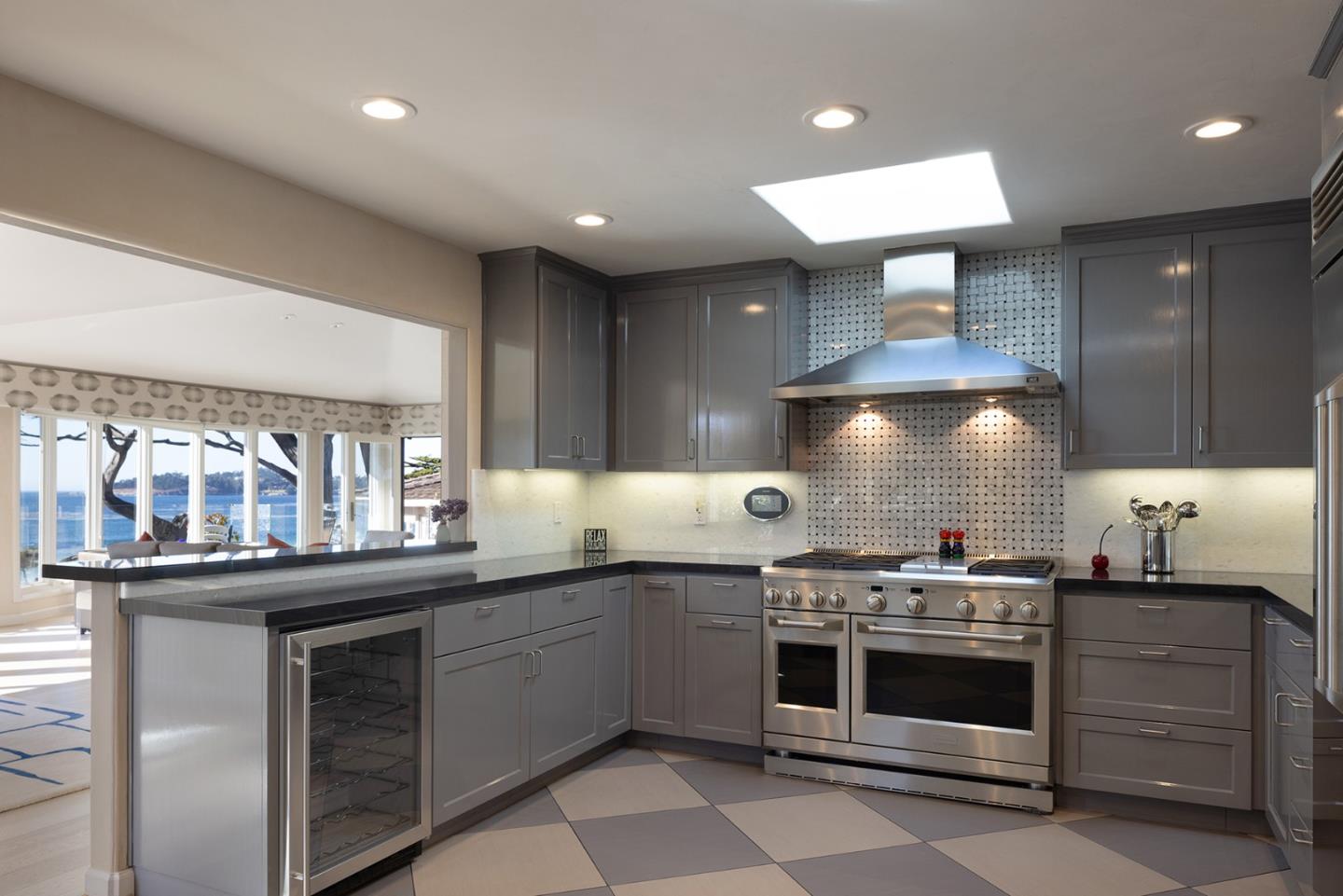 0 San Antonio 2 SW of 11th Avenue, CARMEL, CA 93921