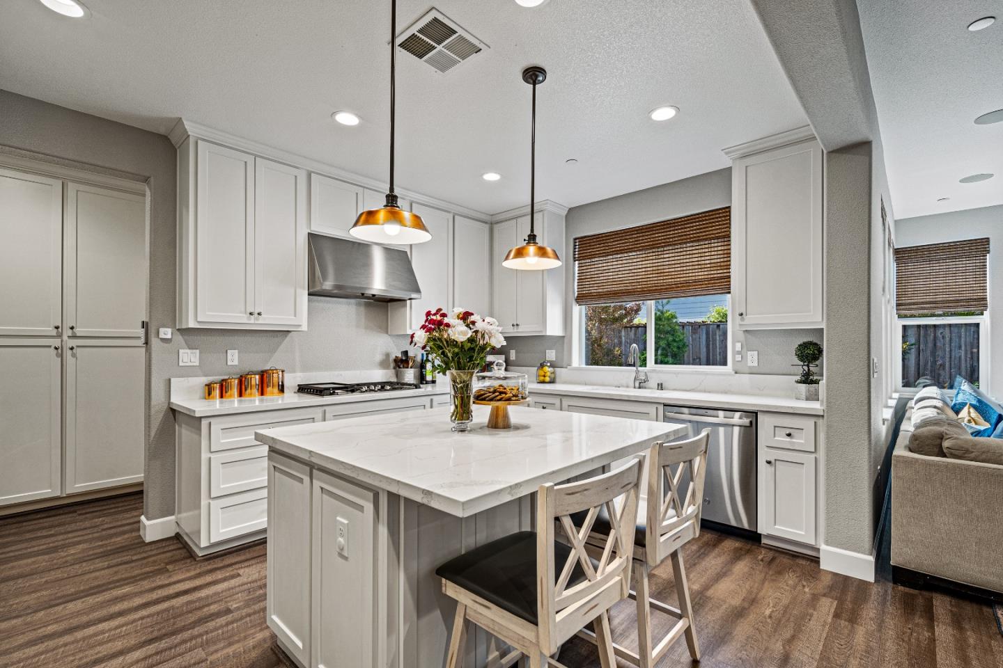 2759 Moonshell LN