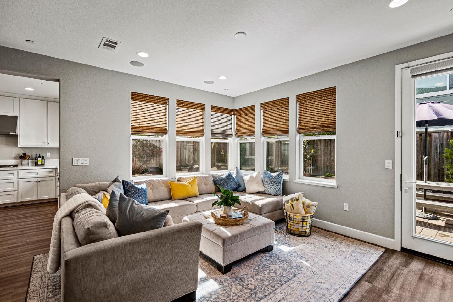 2759 Moonshell LN