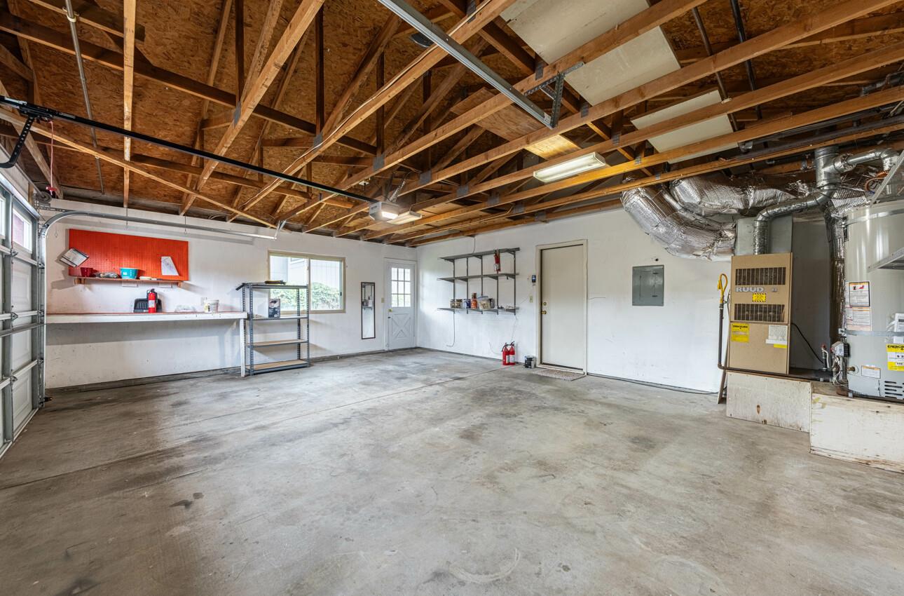 437 Alcalde AVE