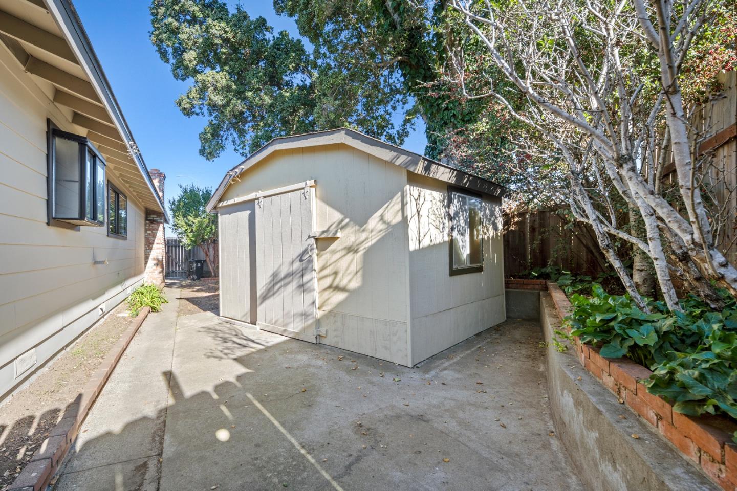 760 Atherton Circle