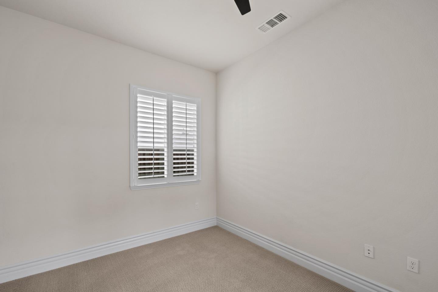 18402 Mcclellan CIR