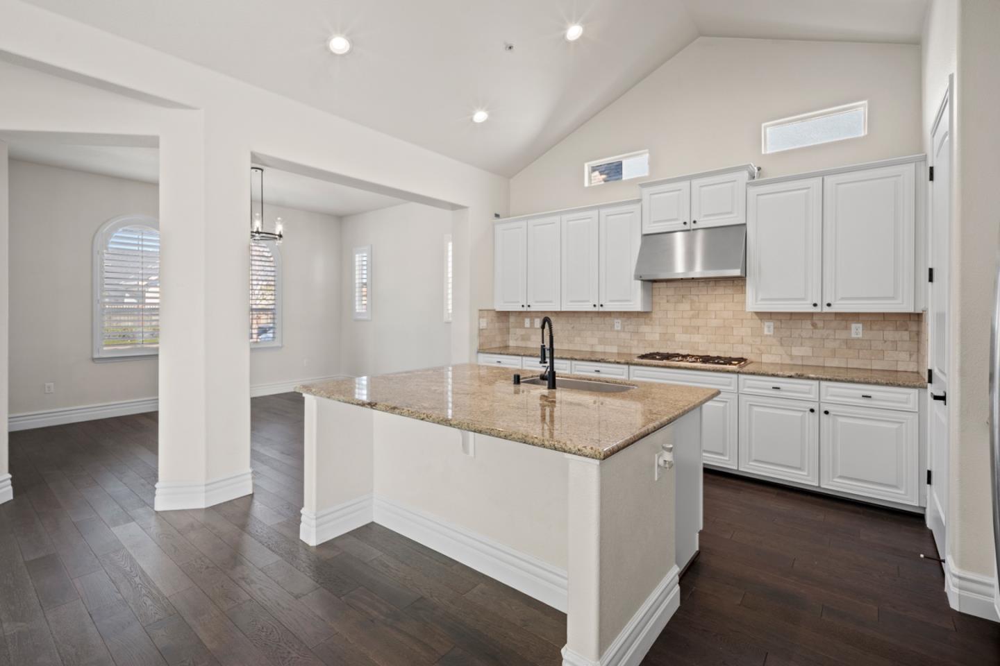 18402 Mcclellan CIR