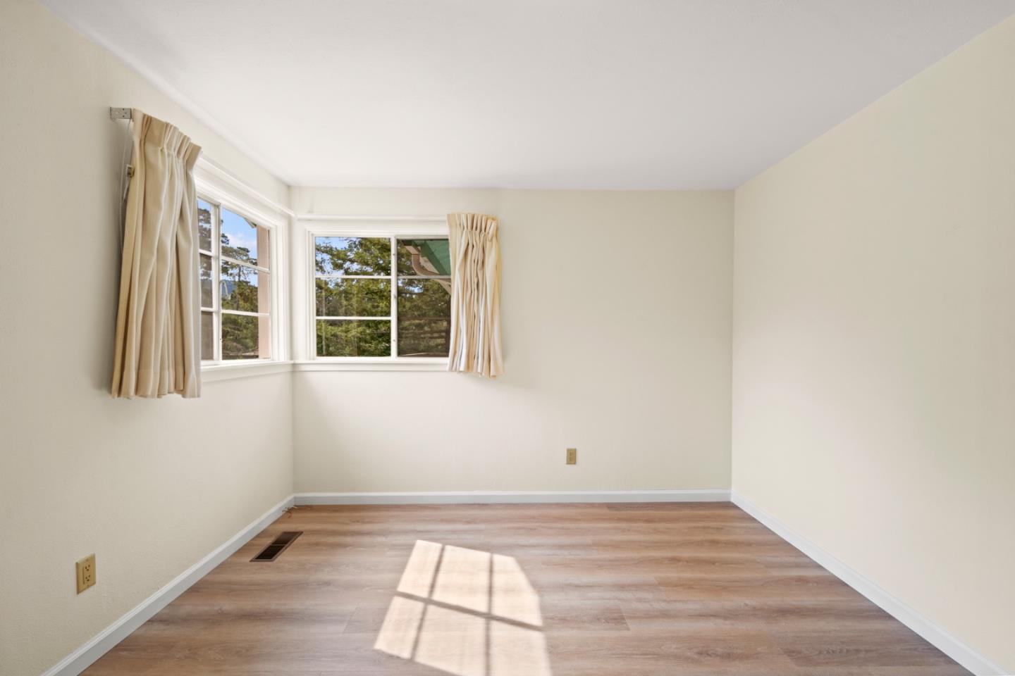 43 Twin Oaks Drive