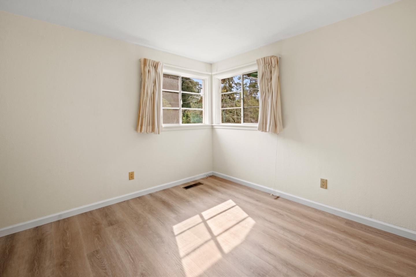 43 Twin Oaks Drive