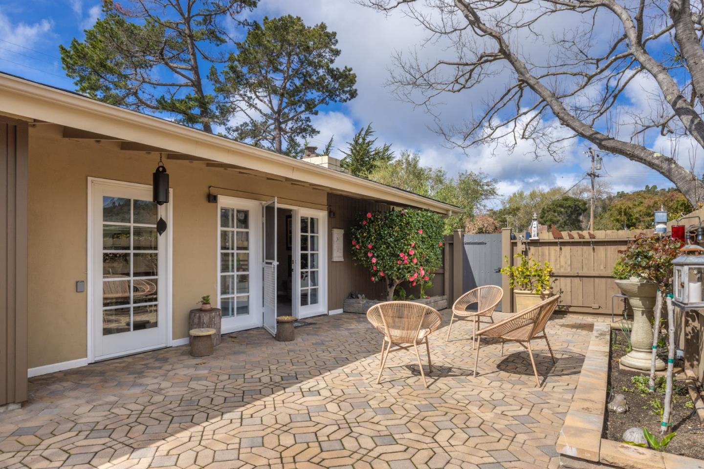 182 Hacienda, CARMEL, CA 93923