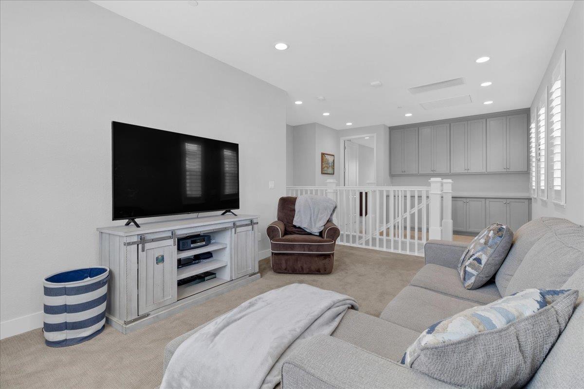 277 Skyview Drive