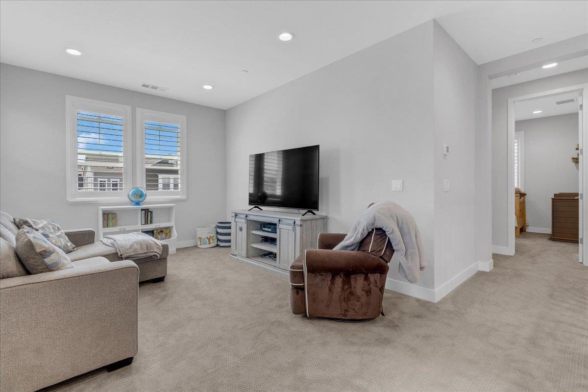 277 Skyview Drive