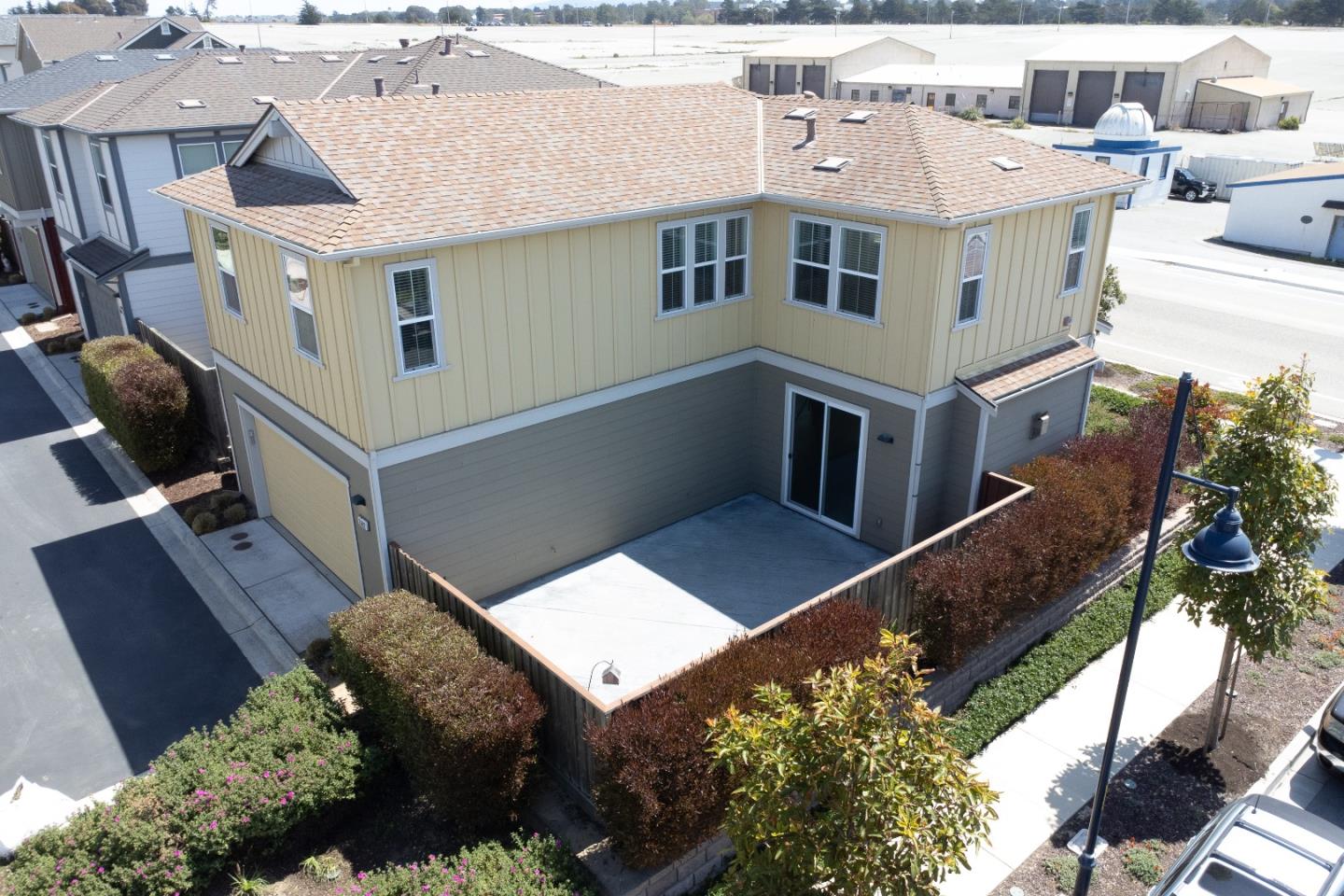 2602 Bluewater CT