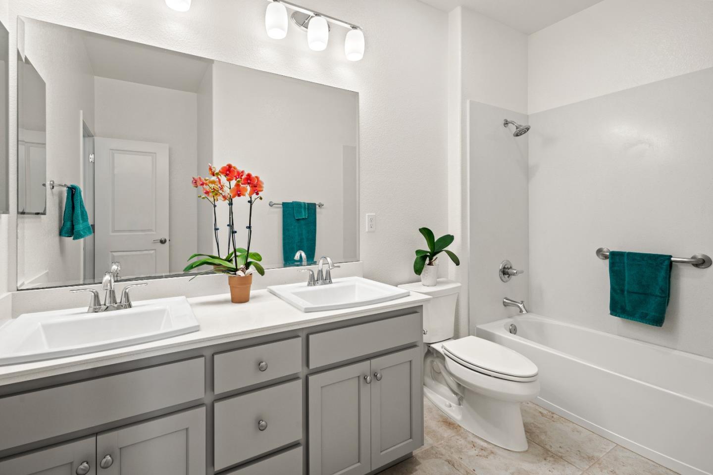2602 Bluewater CT
