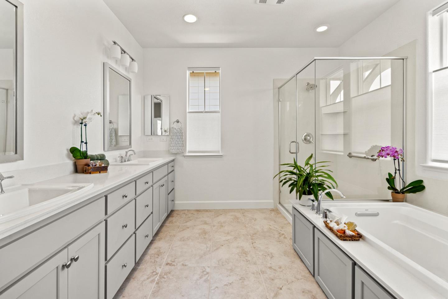 2602 Bluewater CT