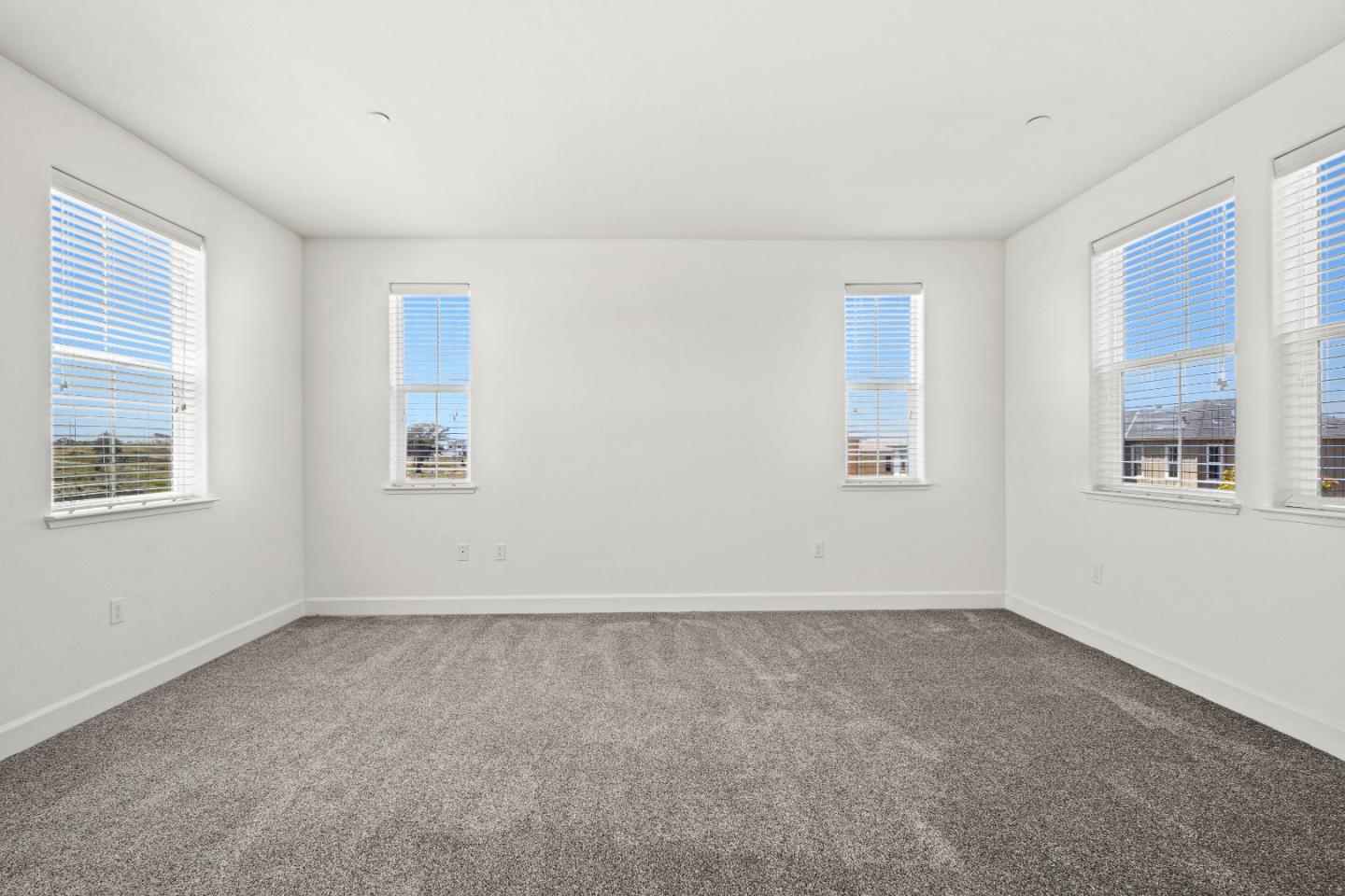 2602 Bluewater CT