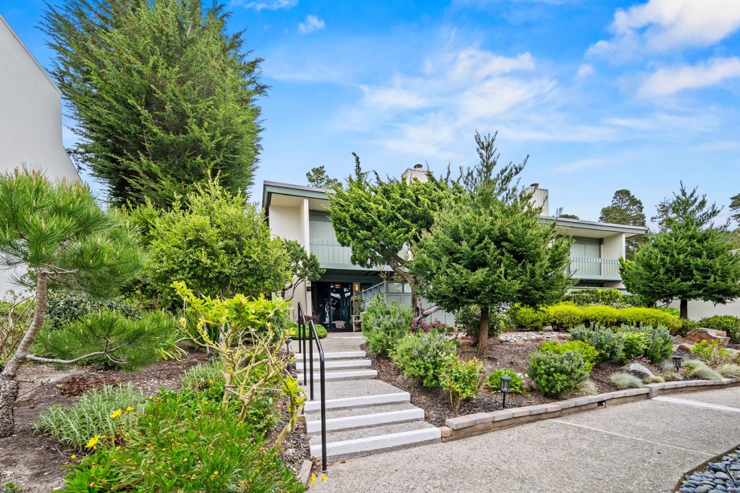 95 High Meadow LN