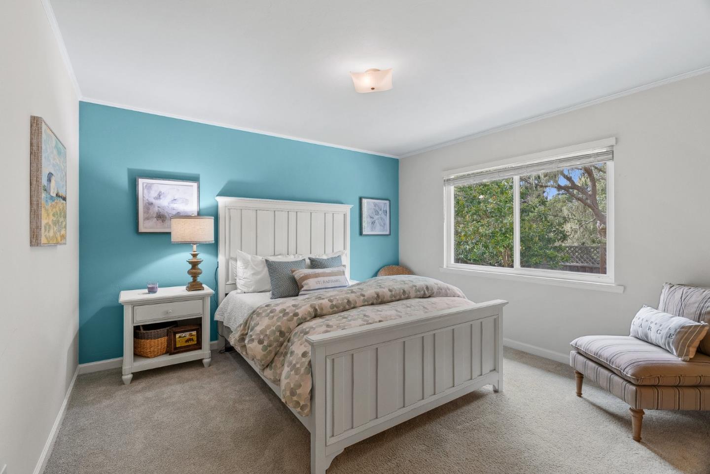 2833 Forest Lodge RD