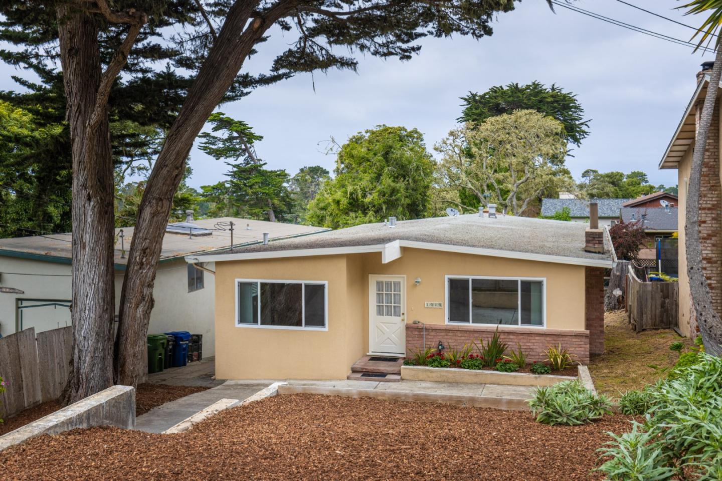 1030 Hillside Avenue, PACIFIC GROVE, CA 93950
