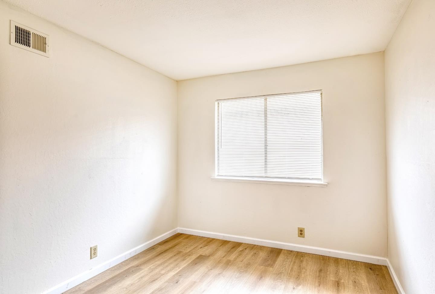 32200 Atlas Way