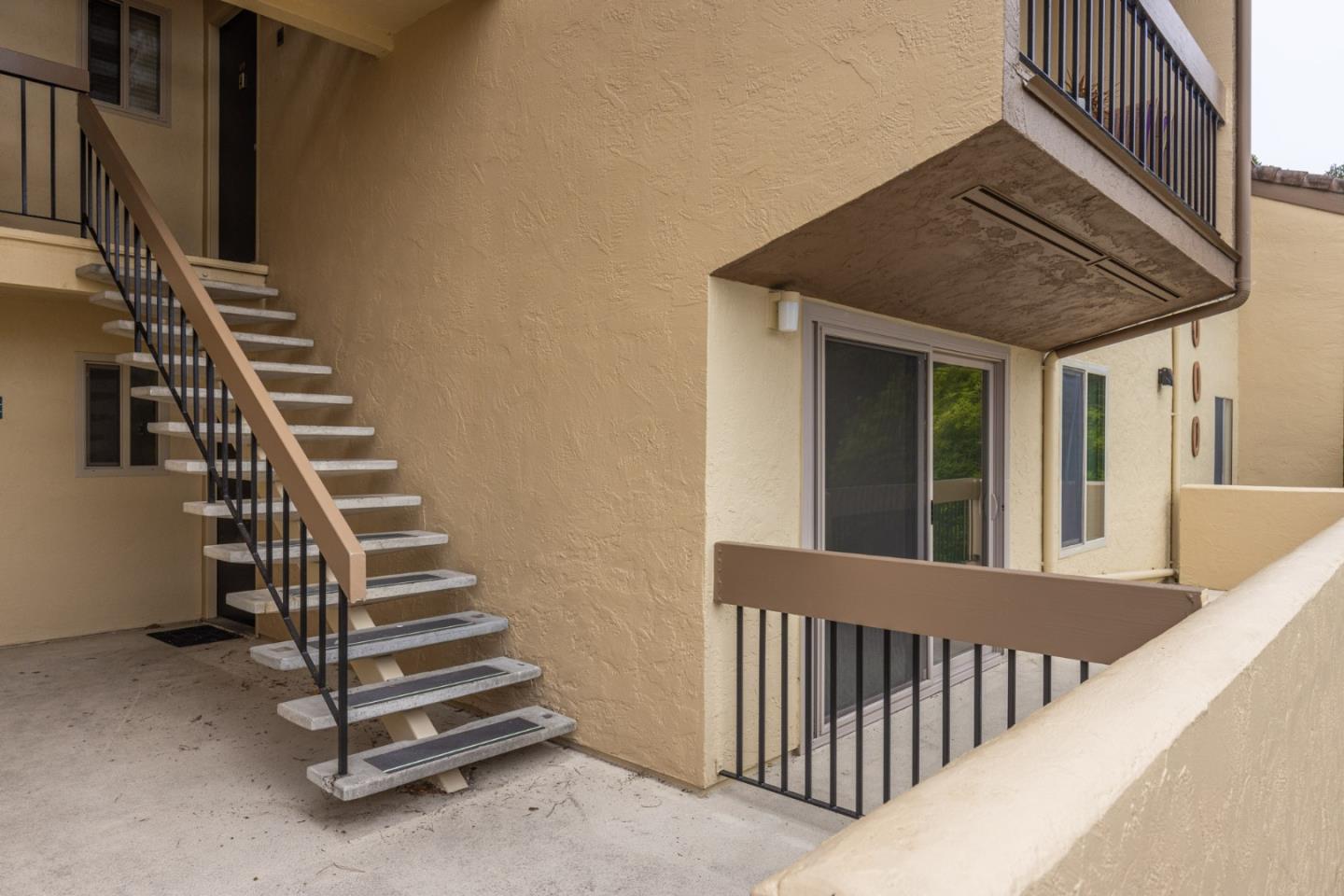3104 Golden Oaks Lane