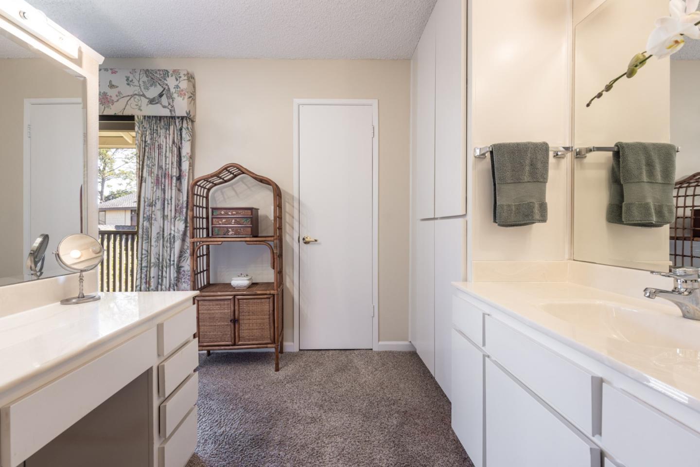 1360 Josselyn Canyon Road 40, MONTEREY, CA 93940