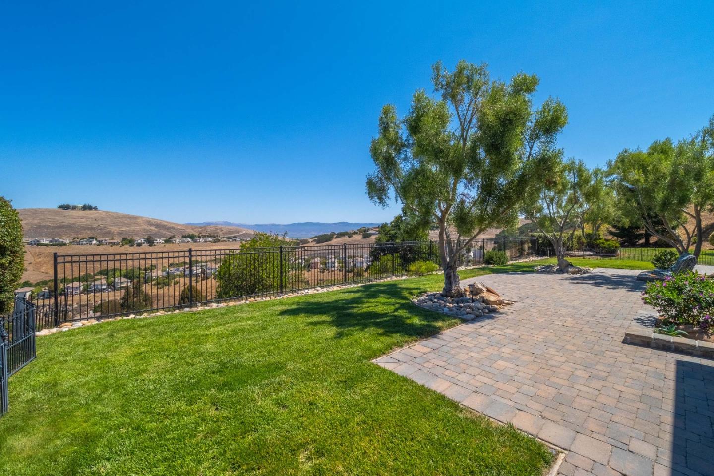27812 Crowne Point Drive