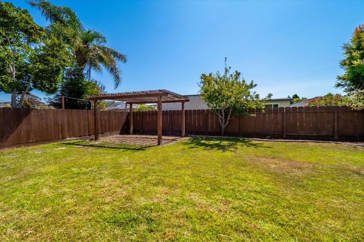 26 Willow ST