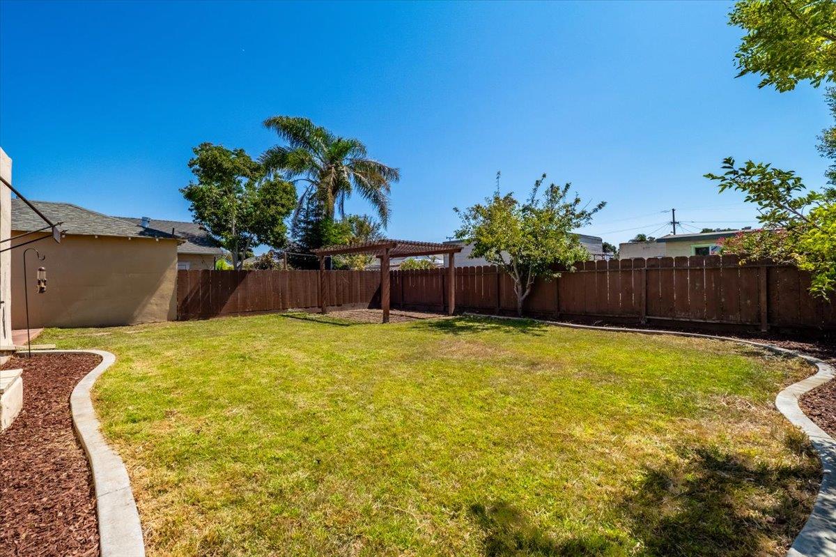 26 Willow ST