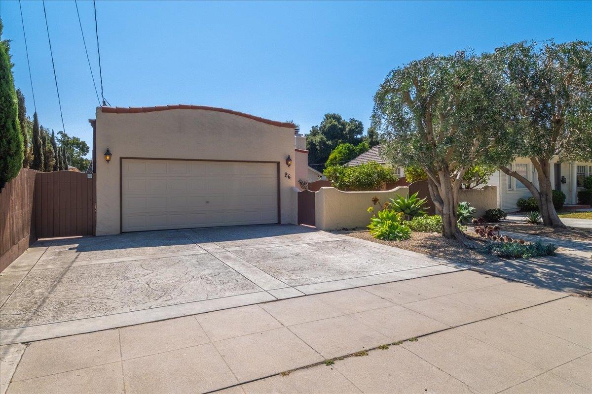 26 Willow ST