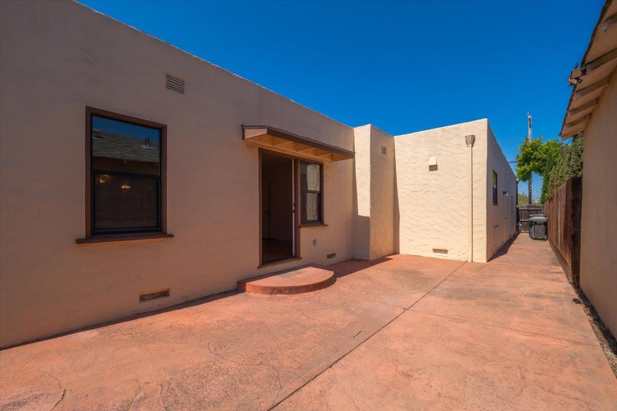 26 Willow ST