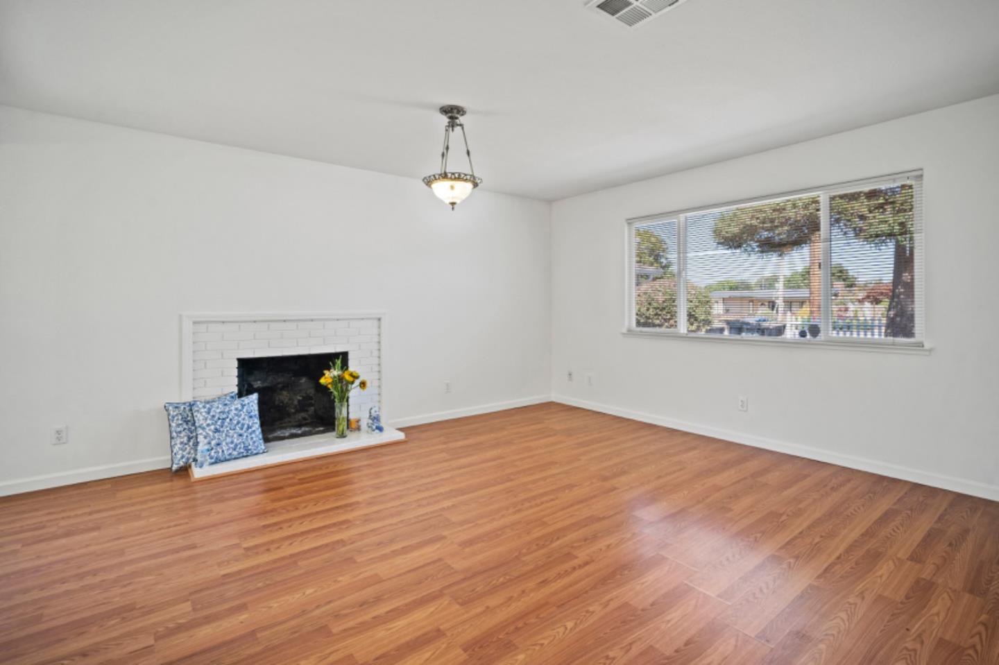 548 Hannon AVE