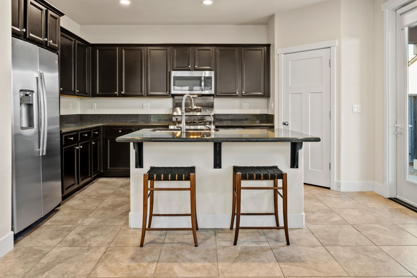 18599 McClellan CIR