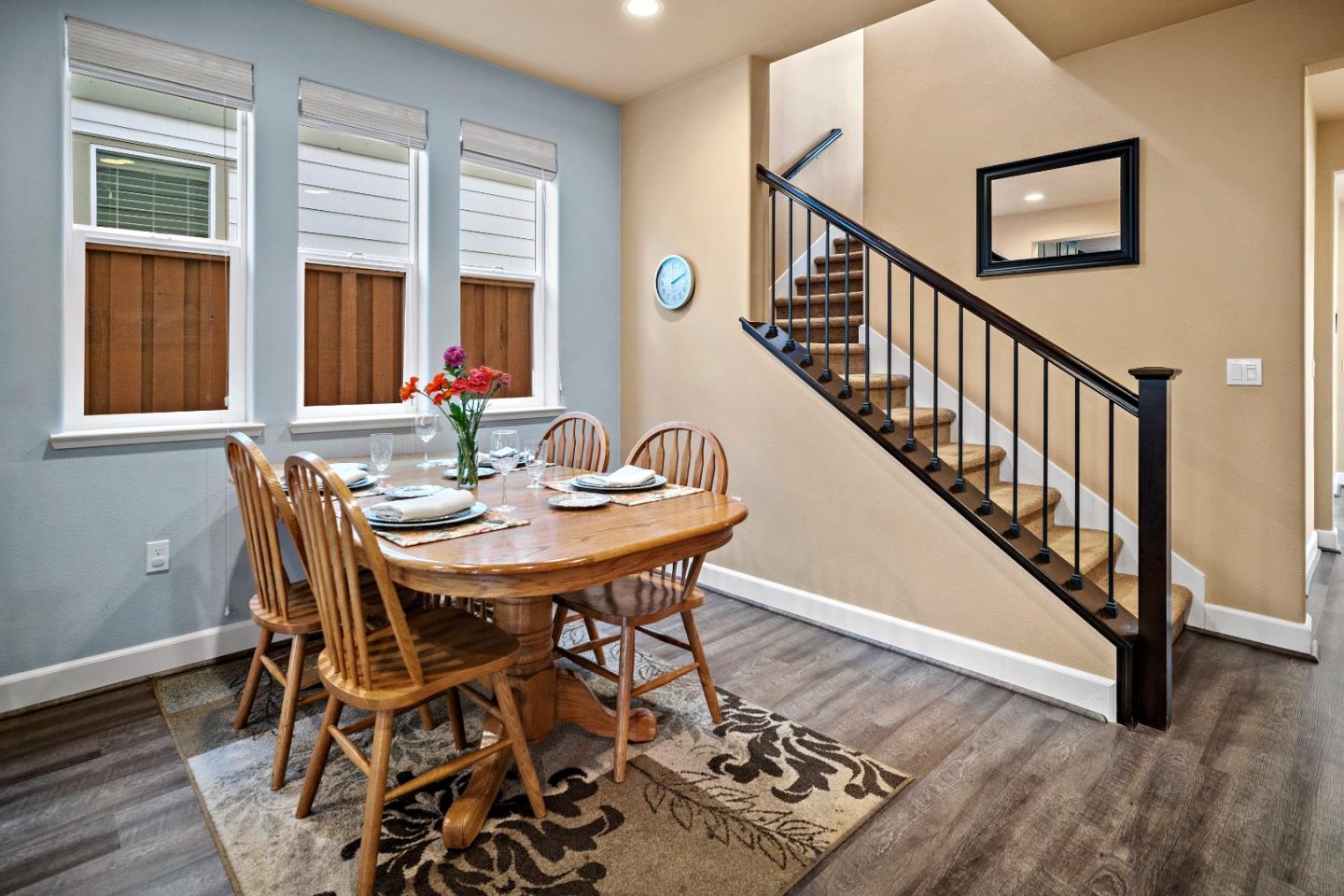 2760 Bungalow DR