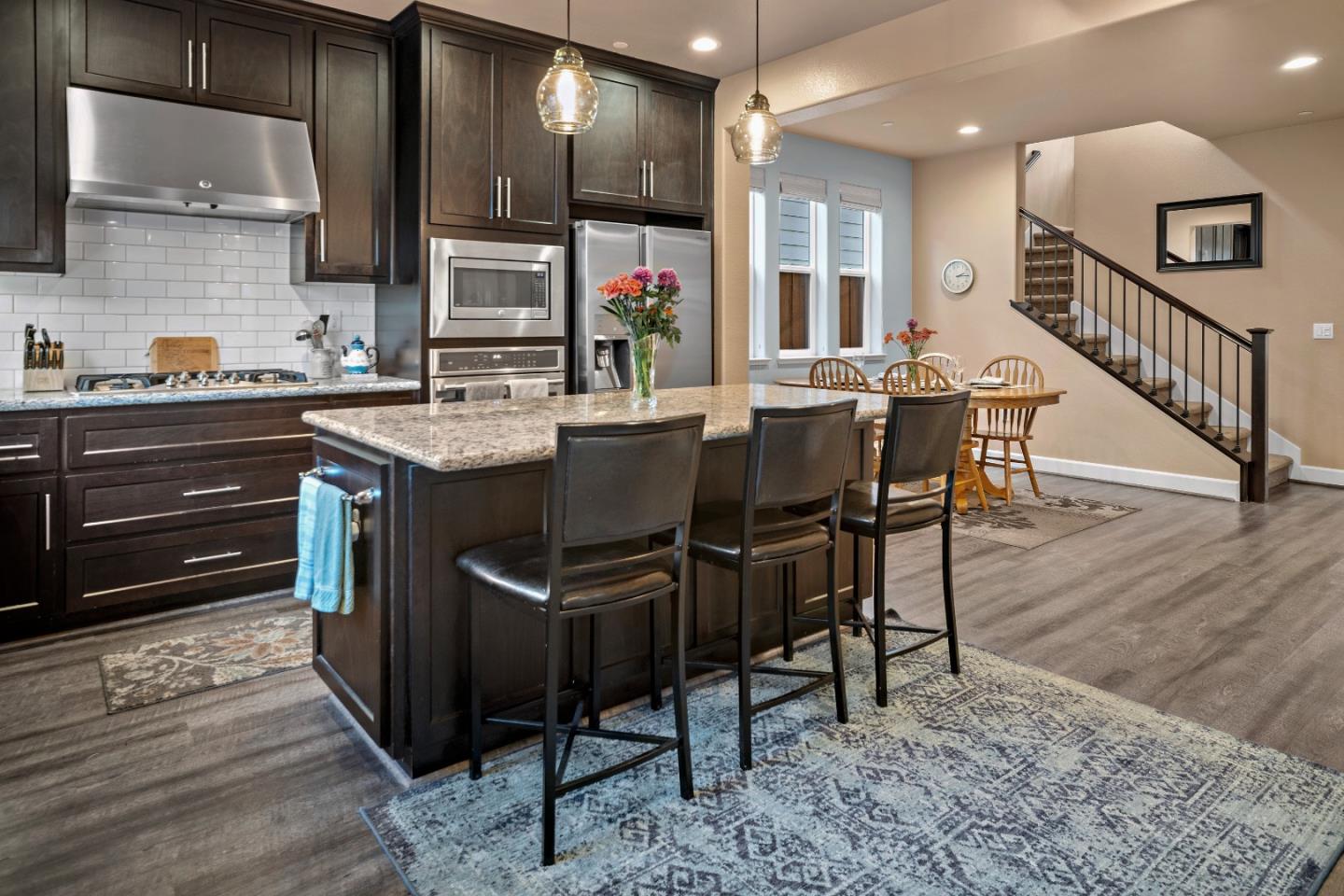 2760 Bungalow DR