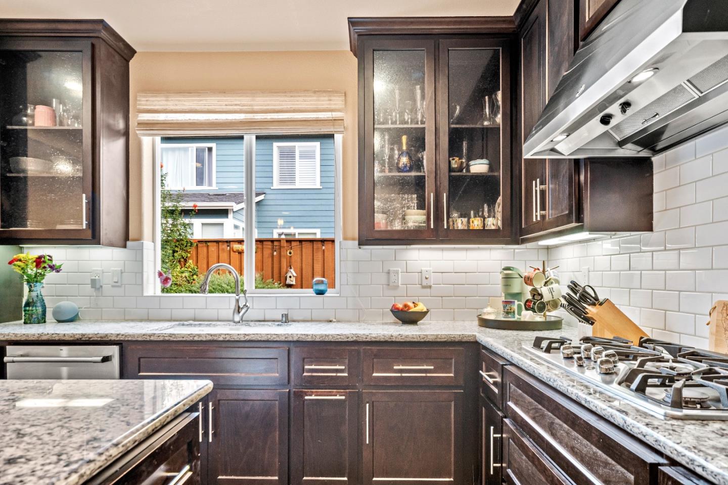 2760 Bungalow DR