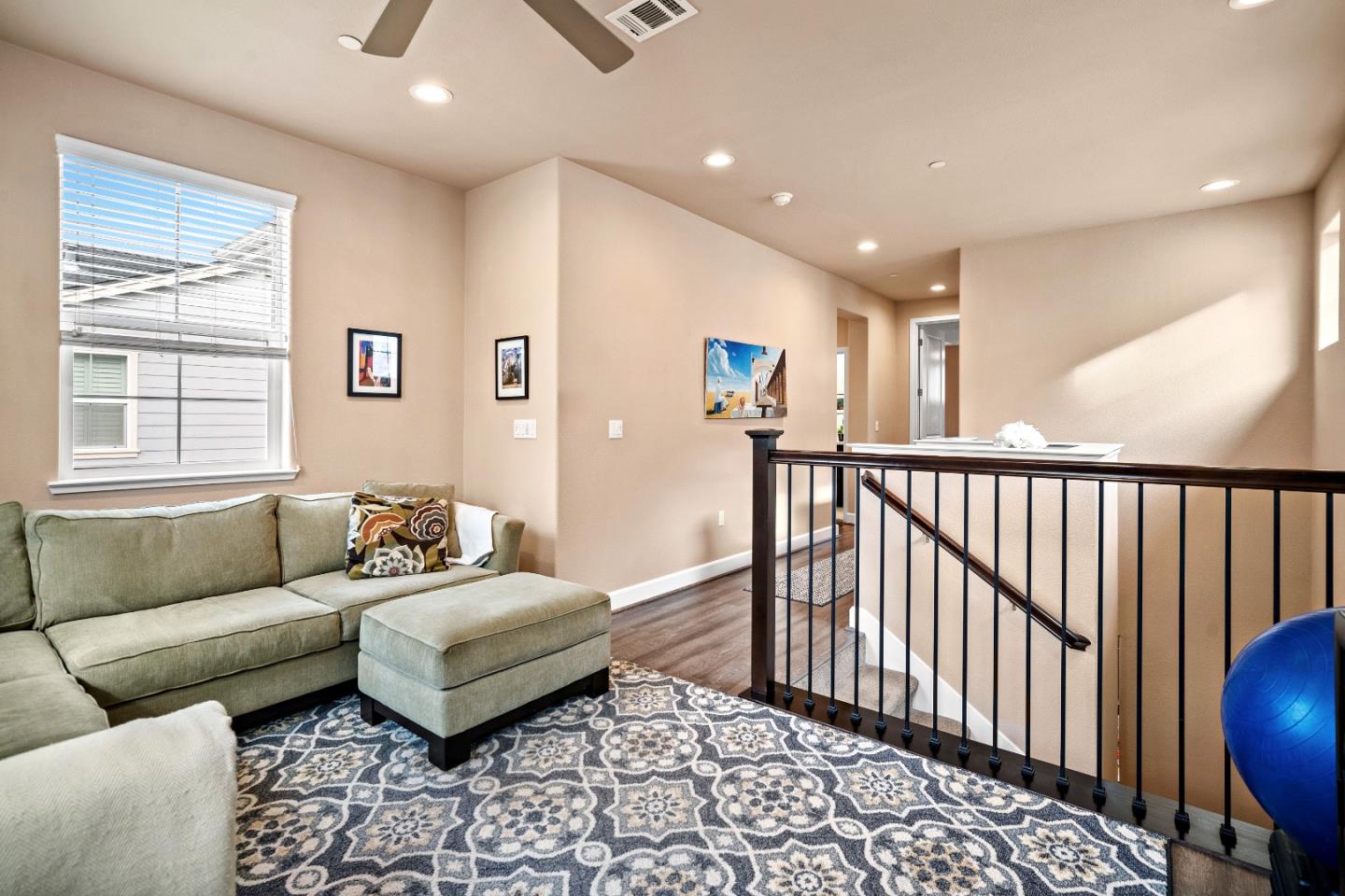 2760 Bungalow DR