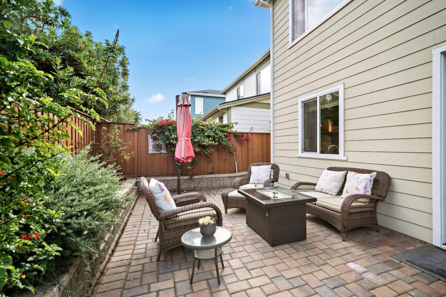 2760 Bungalow DR