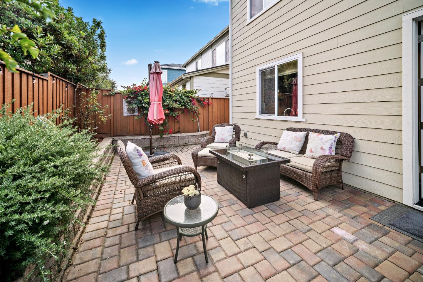 2760 Bungalow DR