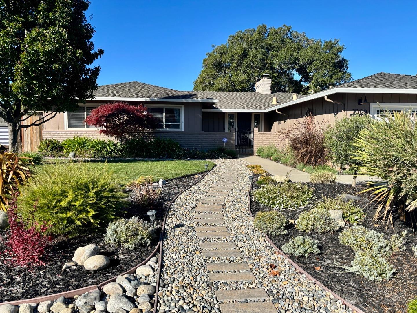 20120 Portola DR