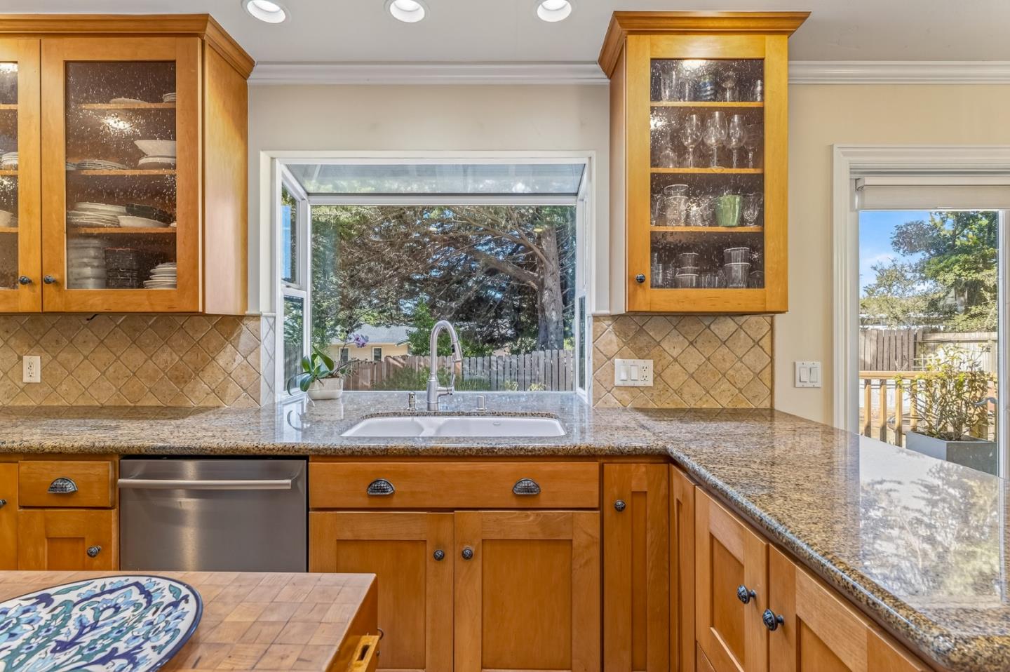 3020 Sloat Road