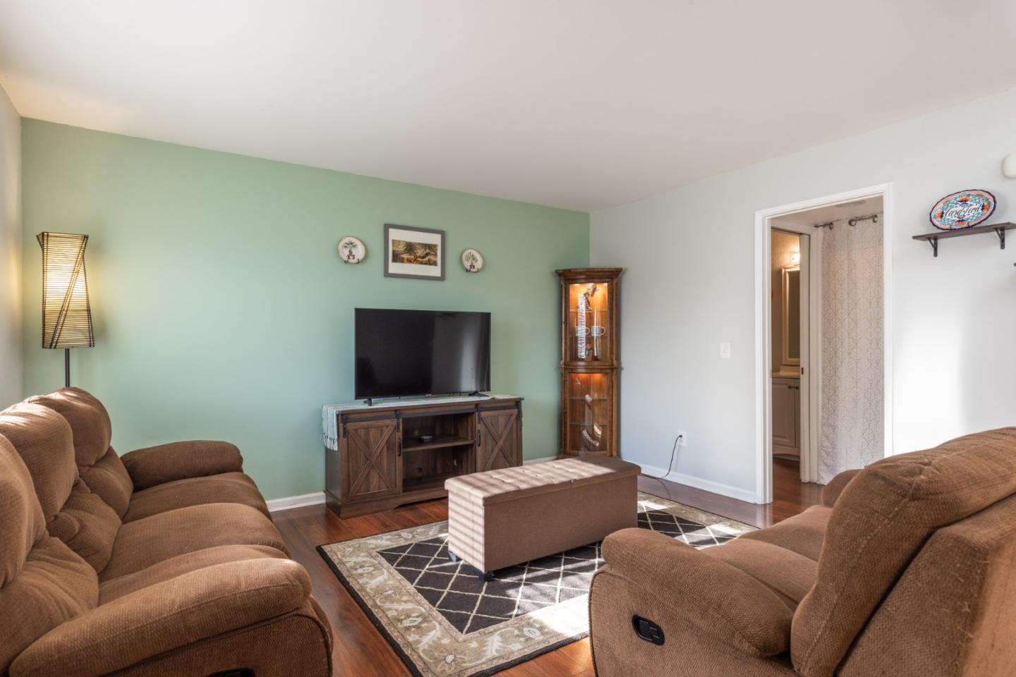 1883 Cherokee Drive 3