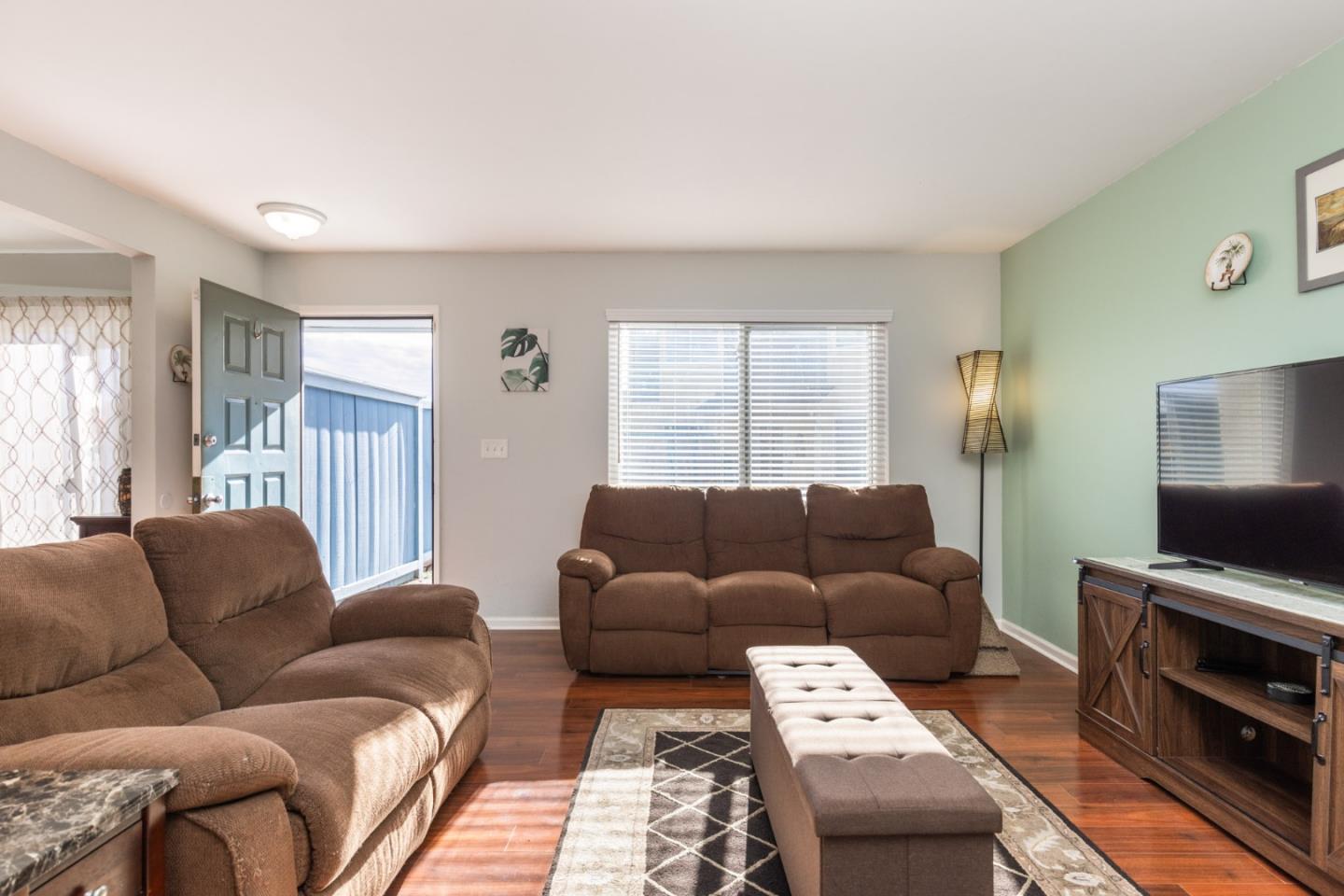 1883 Cherokee Drive 3