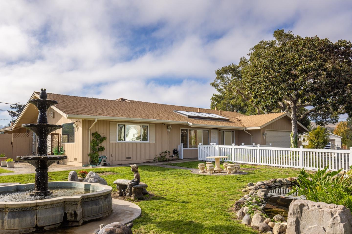 714 Monterey Salinas Highway