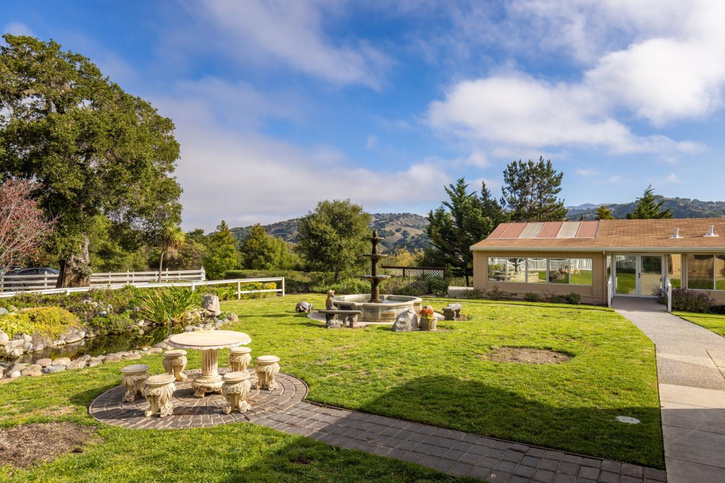 714 Monterey Salinas Highway