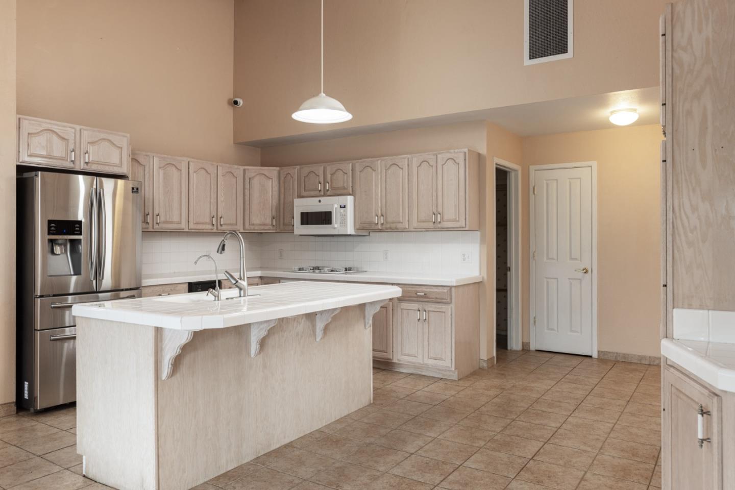 714 Monterey Salinas Highway