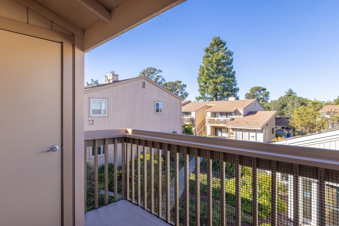 300 Glenwood Circle 265