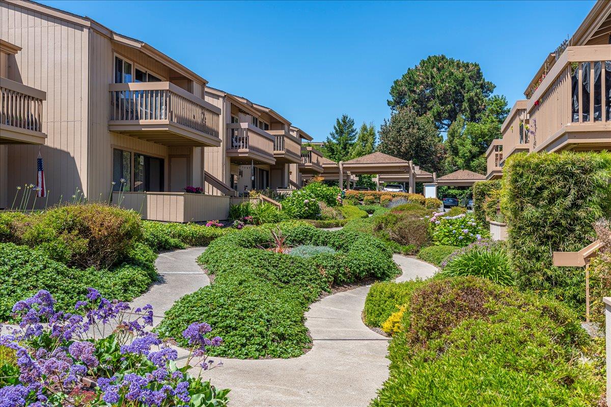 300 Glenwood Circle 265
