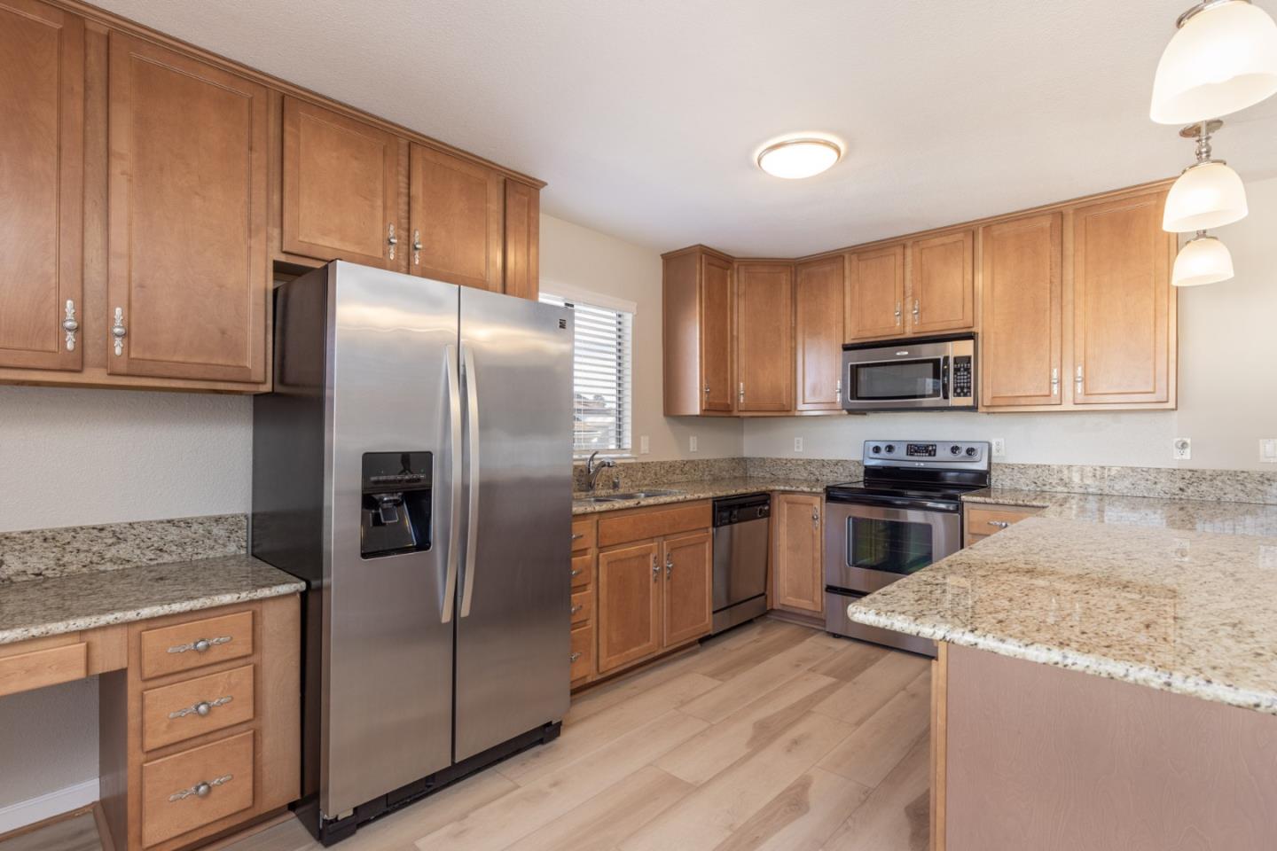 300 Glenwood Circle 265