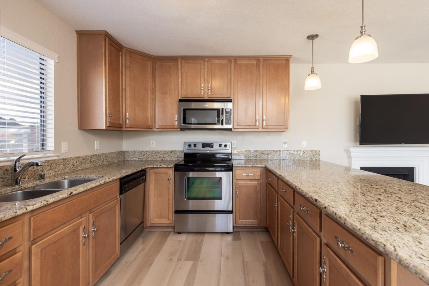 300 Glenwood Circle 265