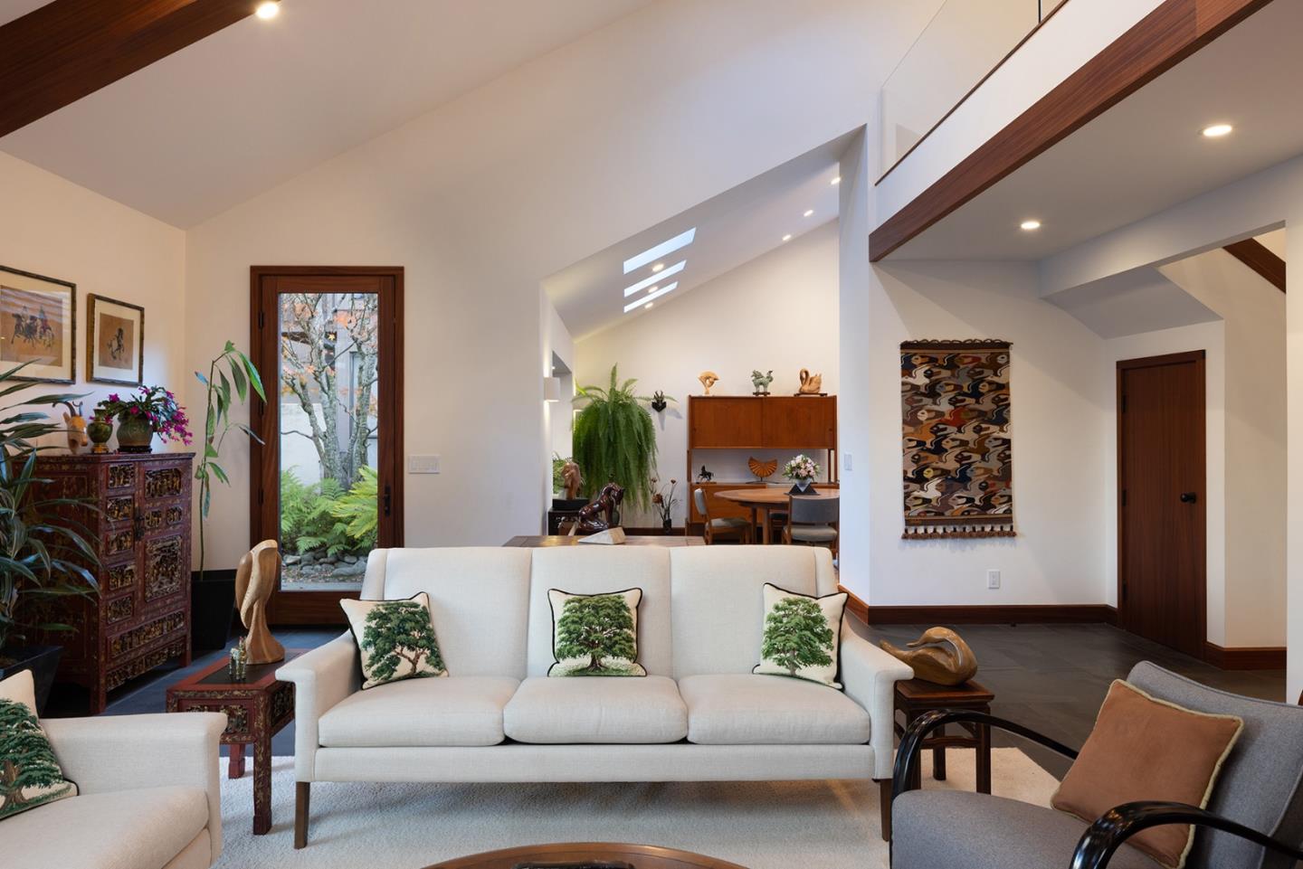 9563 Oak CT