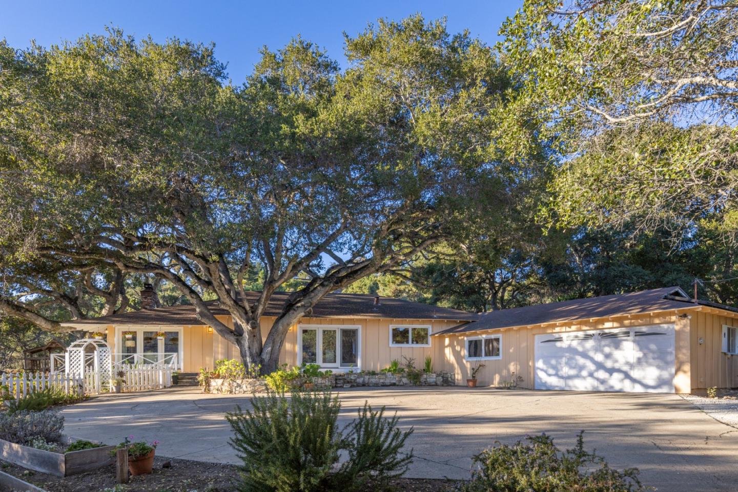 9805 Carmel Valley Road