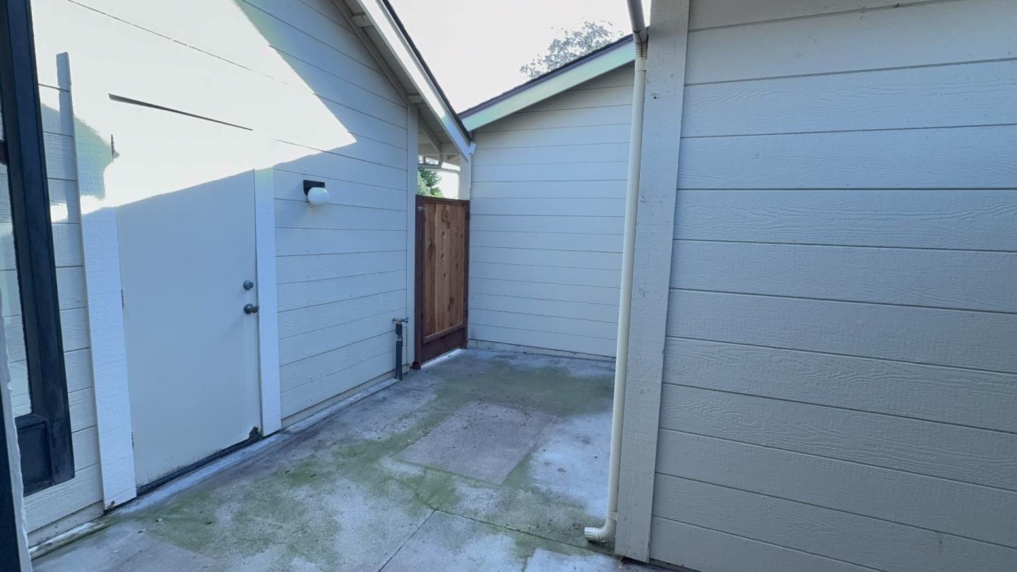 1026 Highlander Dr