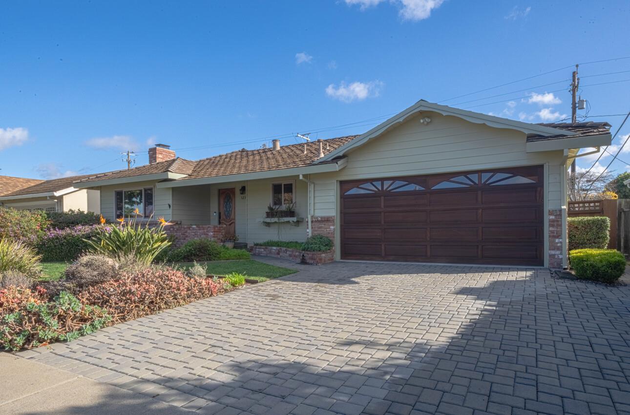 1231 Padre Dr